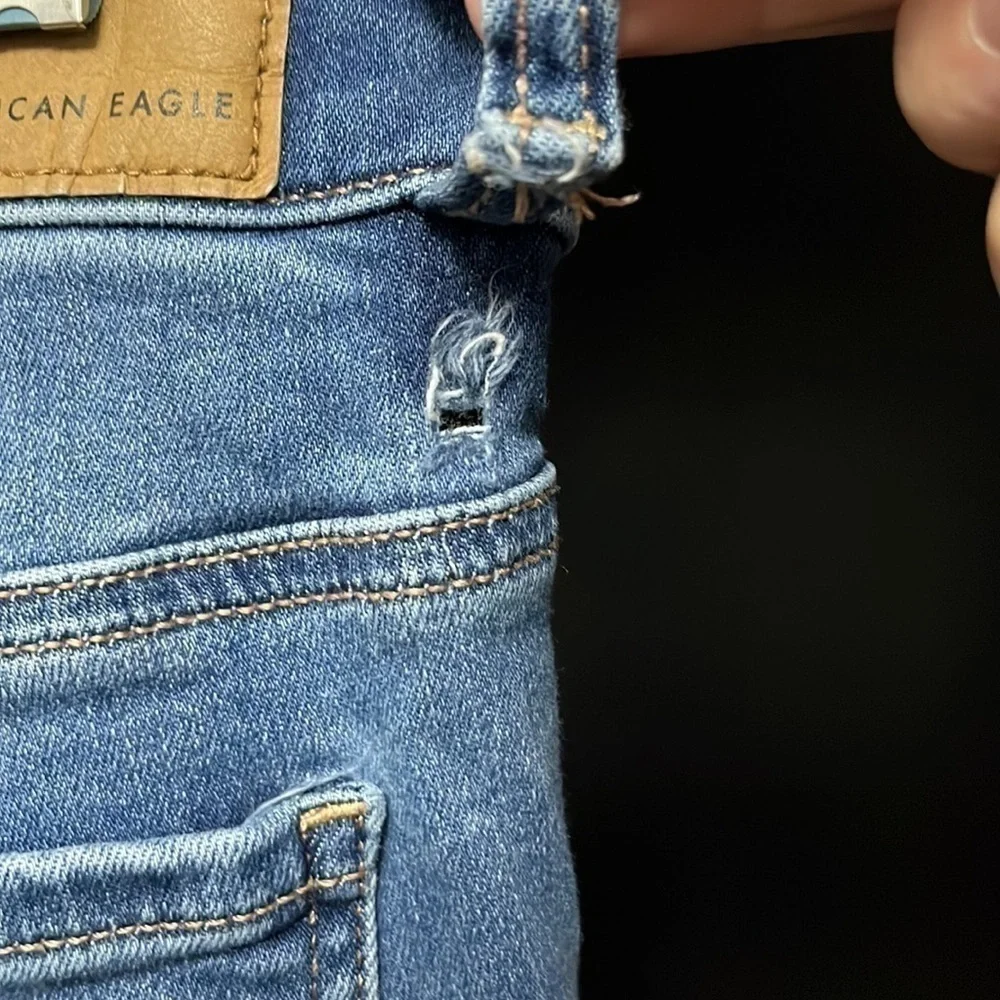 𝅺american Eagle- hi rise jegging (no distressing)